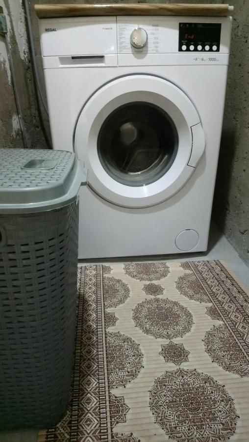 Хостелы Room at a Villa Баку-9