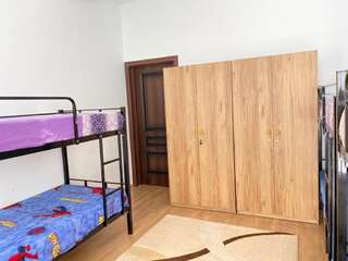 Хостелы Room at a Villa Баку-4